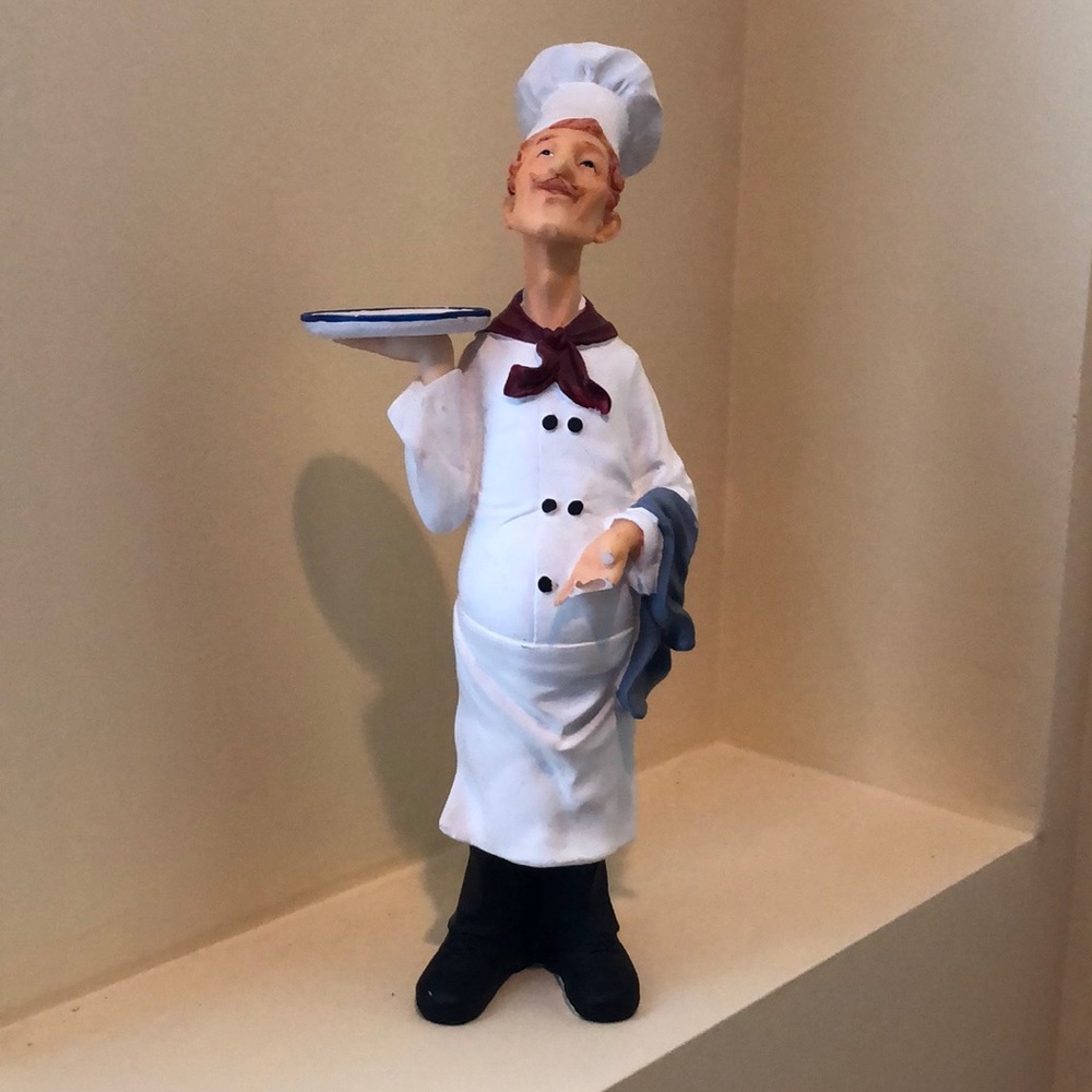 Statuette